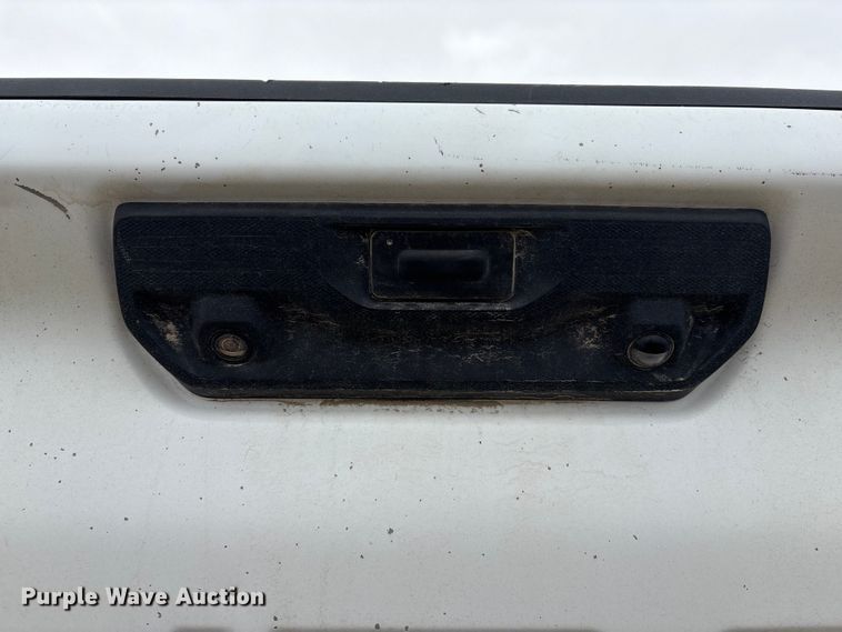 image for item FG2820 2020 Chevrolet Silverado 2500HD Crew Cab pickup truck