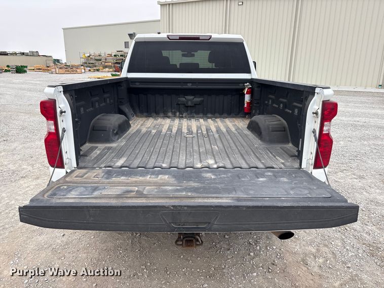 image for item FG2820 2020 Chevrolet Silverado 2500HD Crew Cab pickup truck