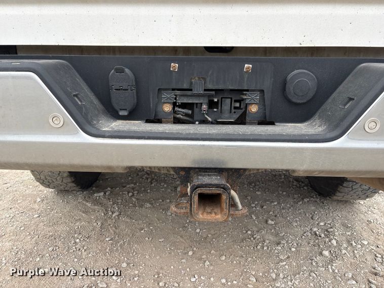 image for item FG2820 2020 Chevrolet Silverado 2500HD Crew Cab pickup truck