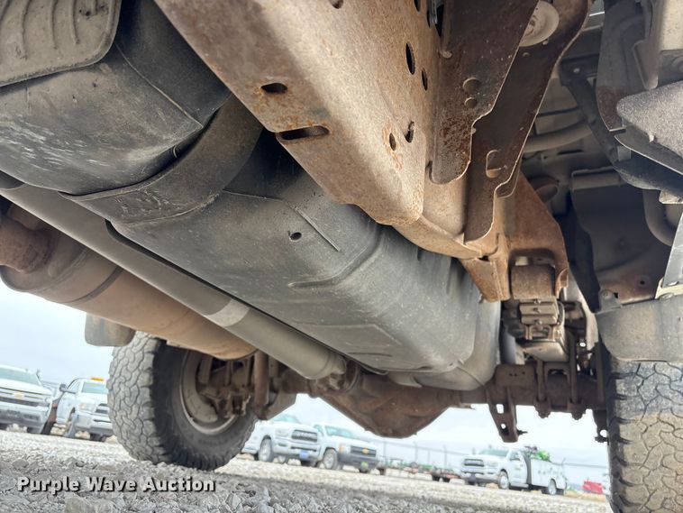 image for item FG2820 2020 Chevrolet Silverado 2500HD Crew Cab pickup truck