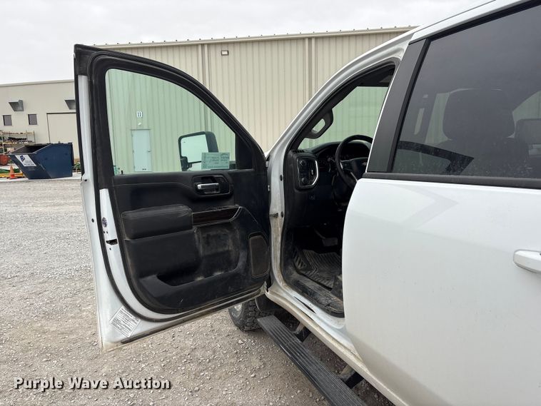 image for item FG2820 2020 Chevrolet Silverado 2500HD Crew Cab pickup truck