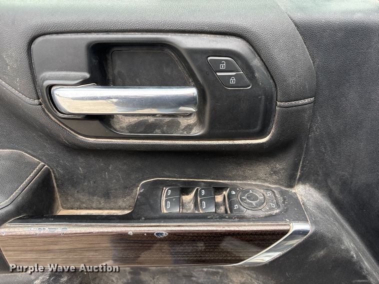 image for item FG2820 2020 Chevrolet Silverado 2500HD Crew Cab pickup truck