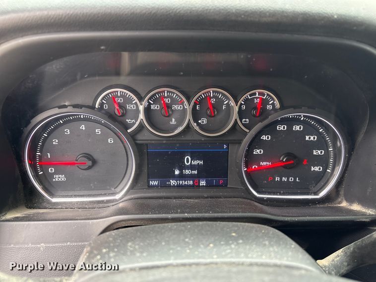 image for item FG2820 2020 Chevrolet Silverado 2500HD Crew Cab pickup truck