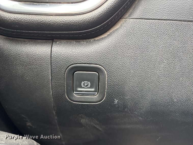 image for item FG2820 2020 Chevrolet Silverado 2500HD Crew Cab pickup truck