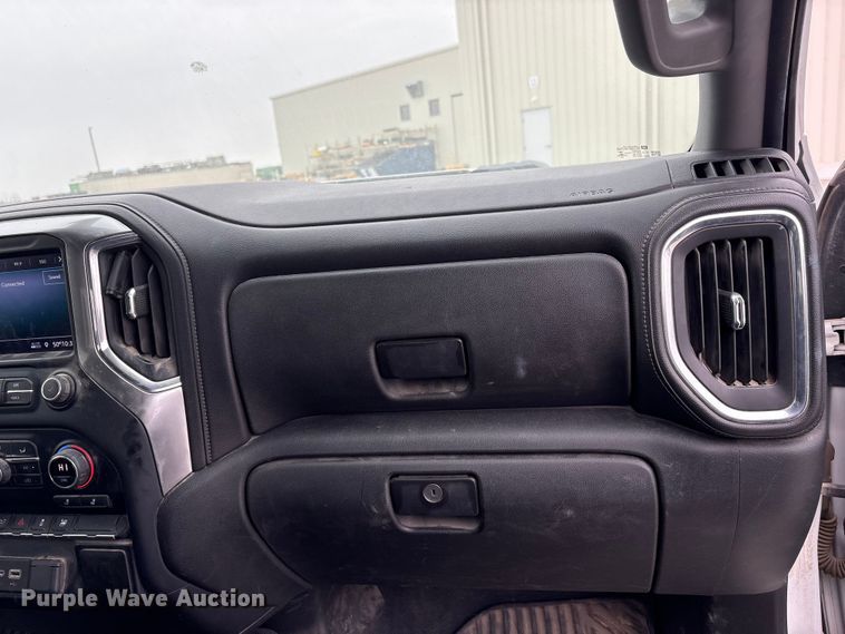 image for item FG2820 2020 Chevrolet Silverado 2500HD Crew Cab pickup truck