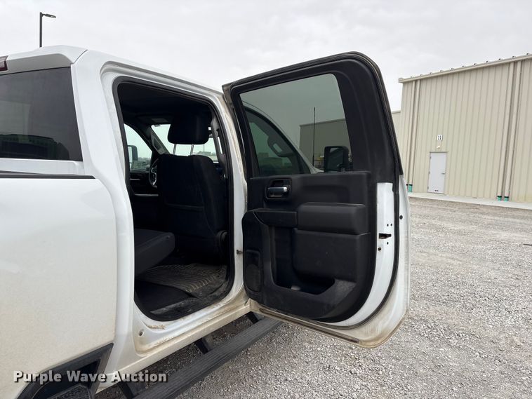 image for item FG2820 2020 Chevrolet Silverado 2500HD Crew Cab pickup truck