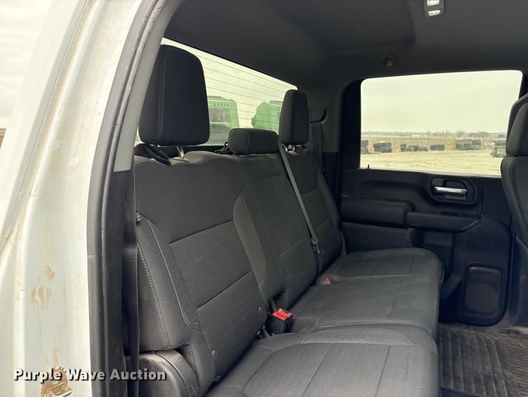 image for item FG2820 2020 Chevrolet Silverado 2500HD Crew Cab pickup truck