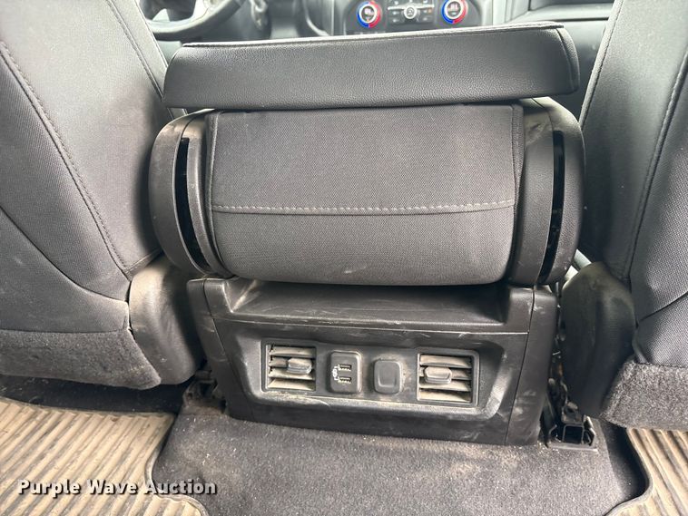 image for item FG2820 2020 Chevrolet Silverado 2500HD Crew Cab pickup truck