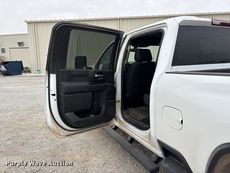 image for item FG2820 2020 Chevrolet Silverado 2500HD Crew Cab pickup truck