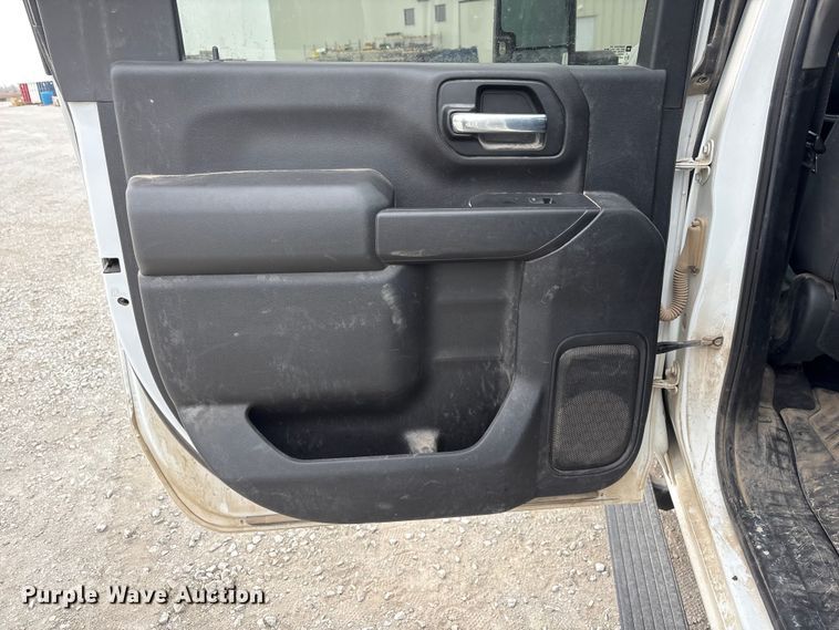 image for item FG2820 2020 Chevrolet Silverado 2500HD Crew Cab pickup truck