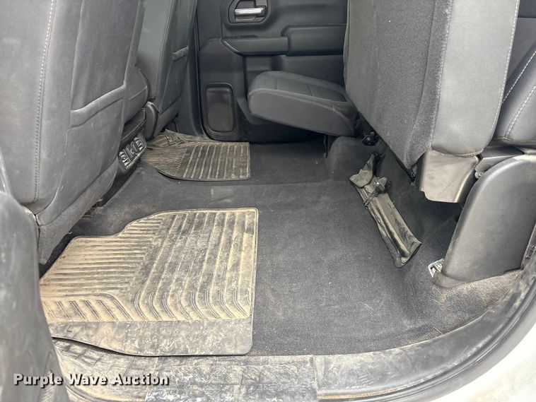 image for item FG2820 2020 Chevrolet Silverado 2500HD Crew Cab pickup truck