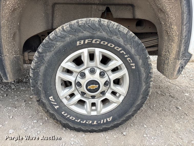 image for item FG2820 2020 Chevrolet Silverado 2500HD Crew Cab pickup truck