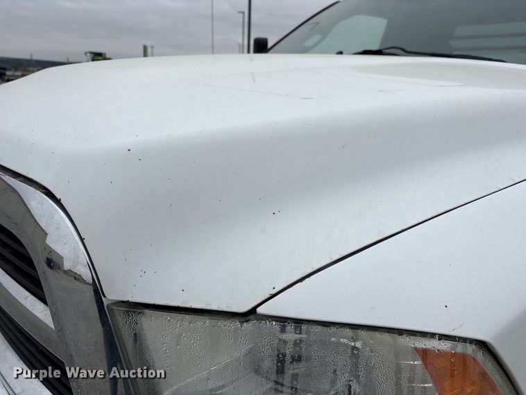 image for item FG2821 2012 RAM 3500 flatbed pickup truck