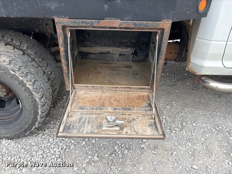 image for item FG2821 2012 RAM 3500 flatbed pickup truck