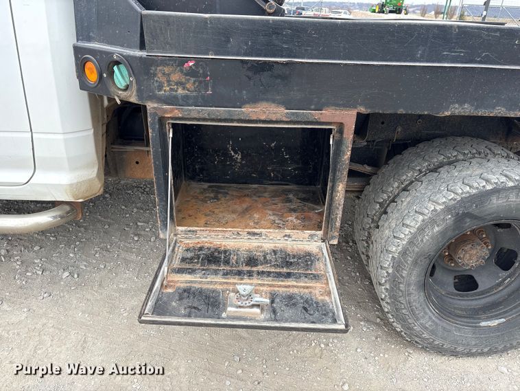 image for item FG2821 2012 RAM 3500 flatbed pickup truck