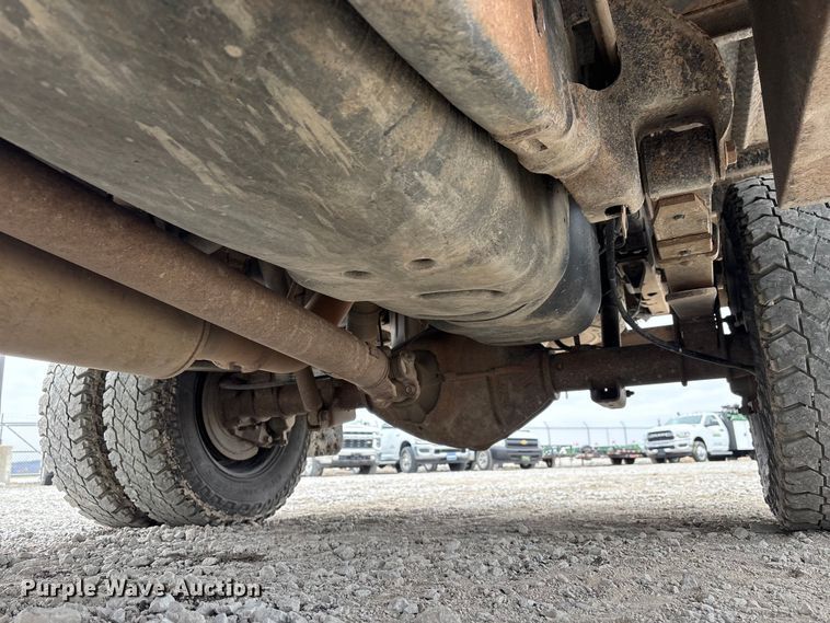 image for item FG2821 2012 RAM 3500 flatbed pickup truck