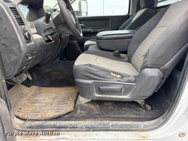 image for item FG2821 2012 RAM 3500 flatbed pickup truck