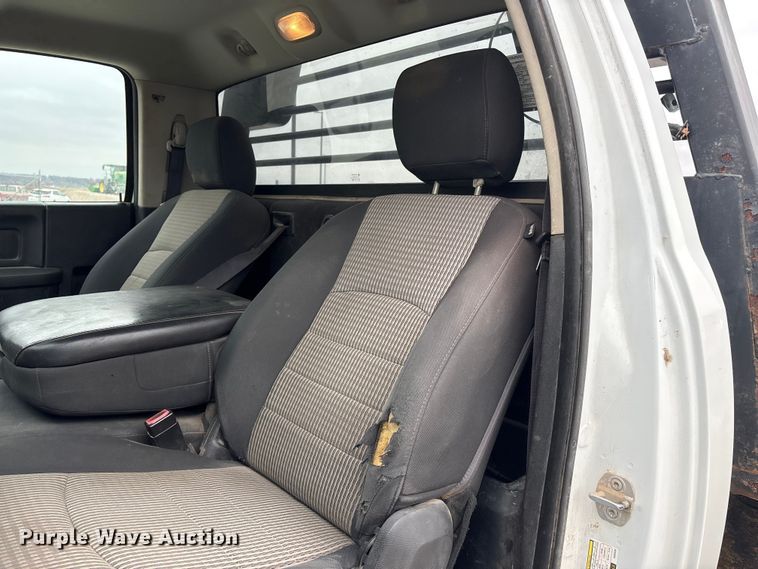 image for item FG2821 2012 RAM 3500 flatbed pickup truck