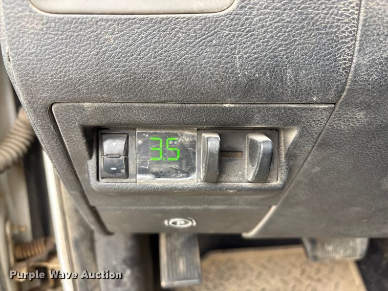 image for item FG2821 2012 RAM 3500 flatbed pickup truck