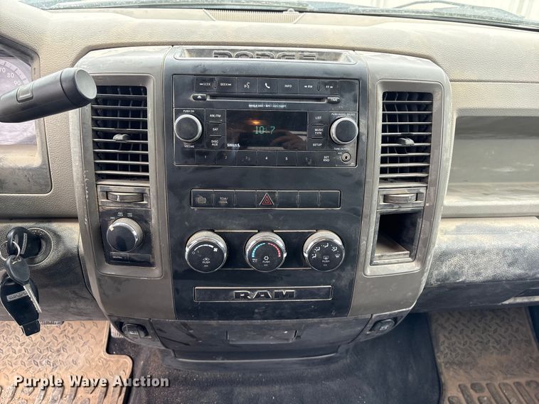 image for item FG2821 2012 RAM 3500 flatbed pickup truck