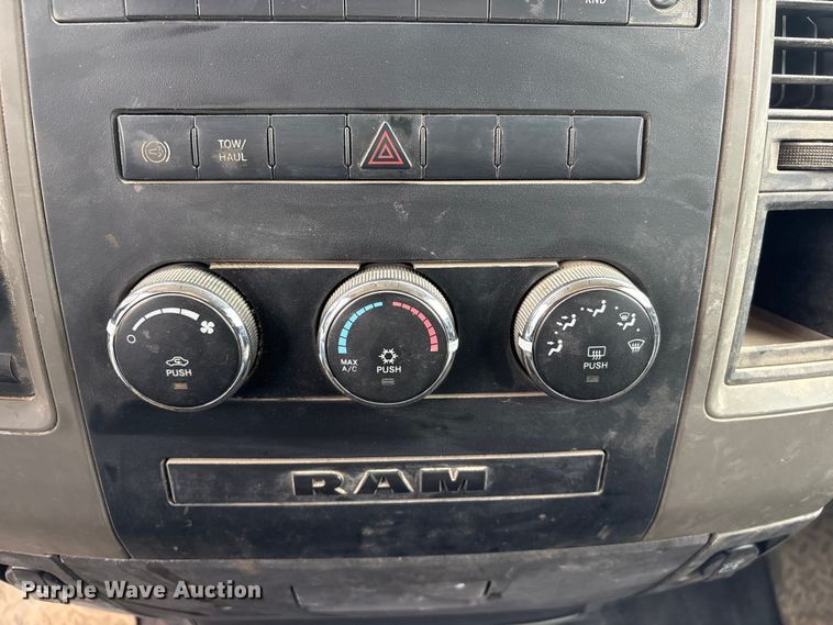 image for item FG2821 2012 RAM 3500 flatbed pickup truck