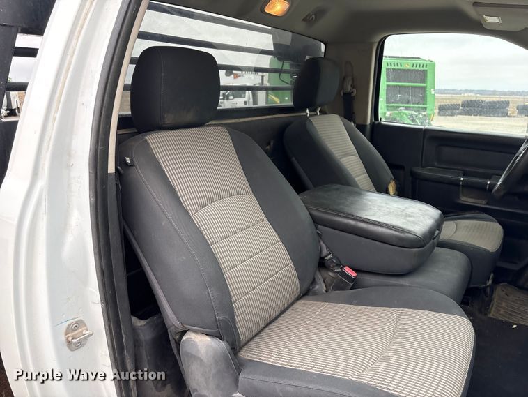 image for item FG2821 2012 RAM 3500 flatbed pickup truck