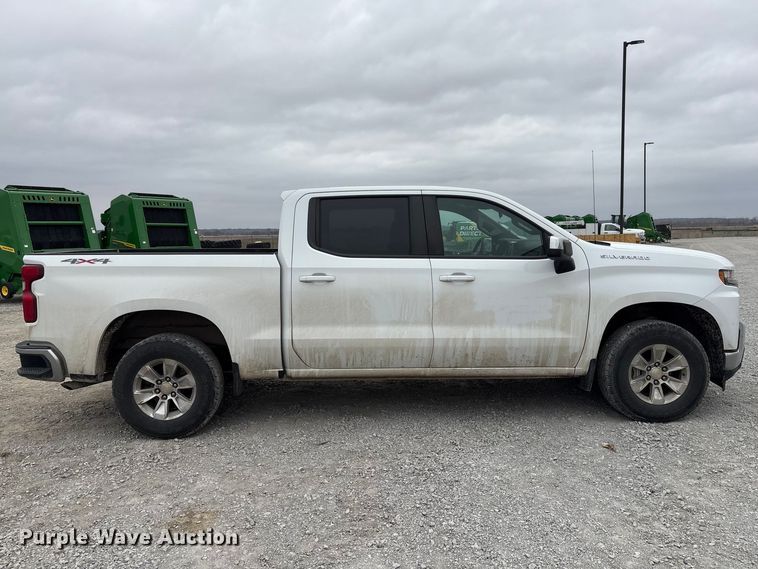 image for item FG2822 2021 Chevrolet Silverado 1500 Crew Cab pickup truck