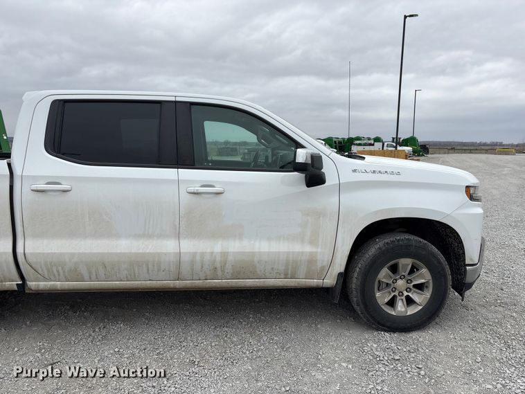 image for item FG2822 2021 Chevrolet Silverado 1500 Crew Cab pickup truck