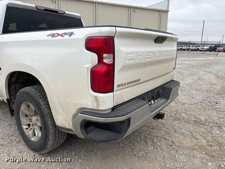 image for item FG2822 2021 Chevrolet Silverado 1500 Crew Cab pickup truck