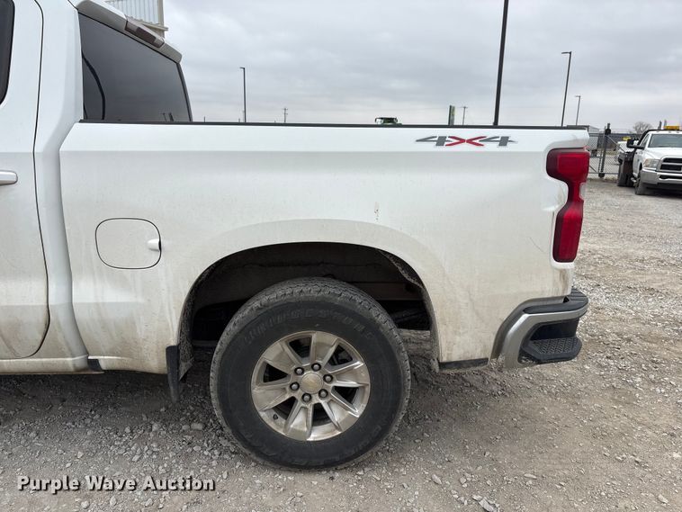 image for item FG2822 2021 Chevrolet Silverado 1500 Crew Cab pickup truck