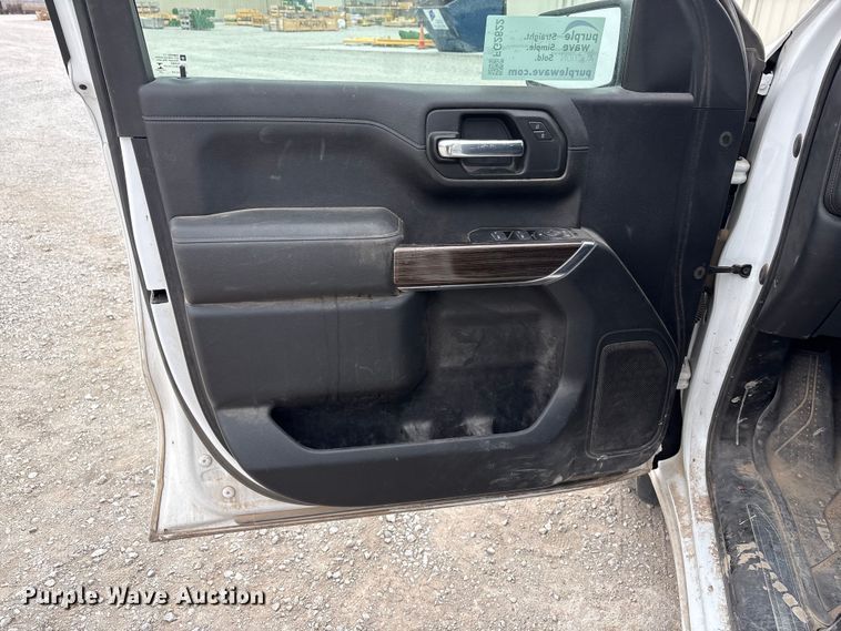 image for item FG2822 2021 Chevrolet Silverado 1500 Crew Cab pickup truck