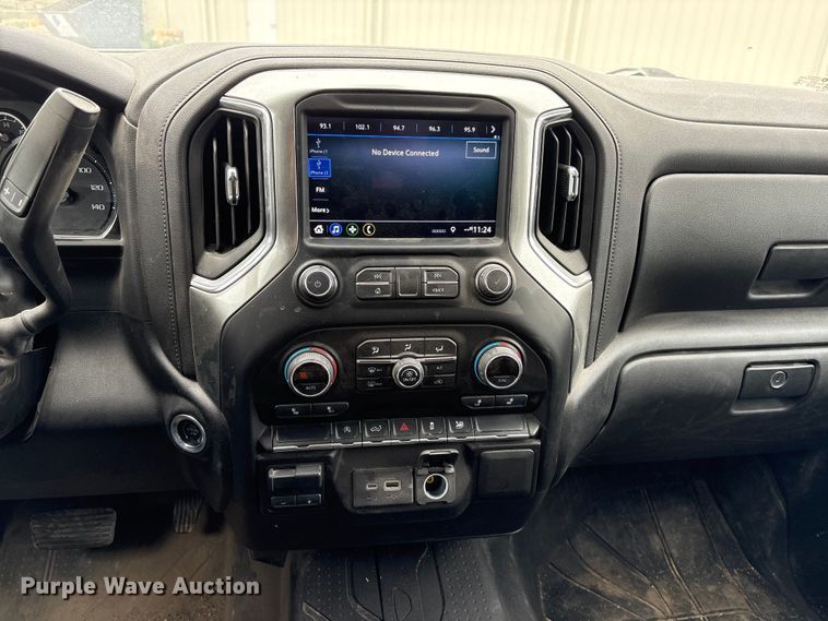 image for item FG2822 2021 Chevrolet Silverado 1500 Crew Cab pickup truck