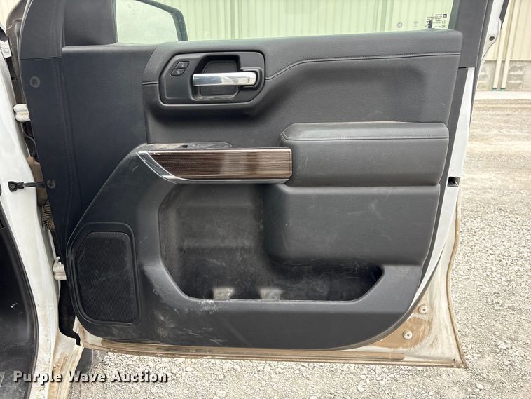 image for item FG2822 2021 Chevrolet Silverado 1500 Crew Cab pickup truck