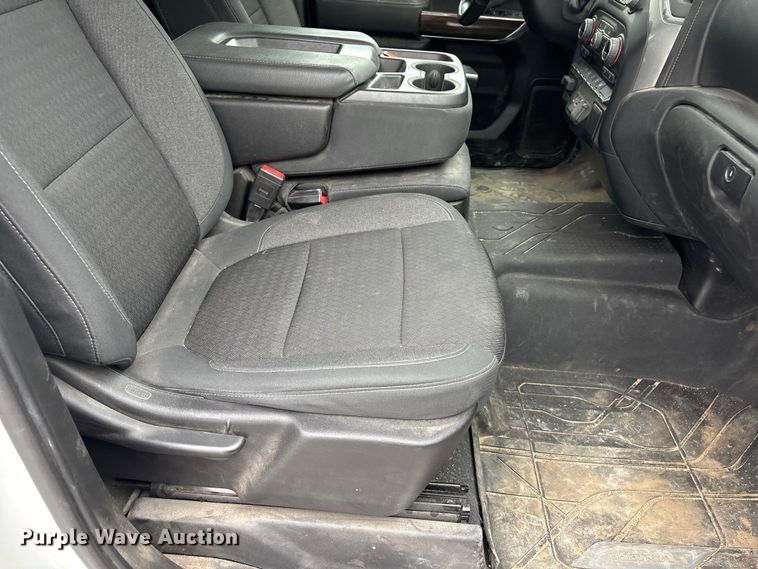 image for item FG2822 2021 Chevrolet Silverado 1500 Crew Cab pickup truck