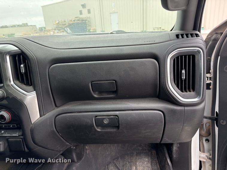 image for item FG2822 2021 Chevrolet Silverado 1500 Crew Cab pickup truck