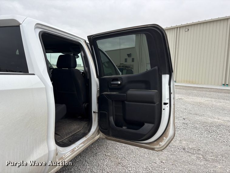 image for item FG2822 2021 Chevrolet Silverado 1500 Crew Cab pickup truck