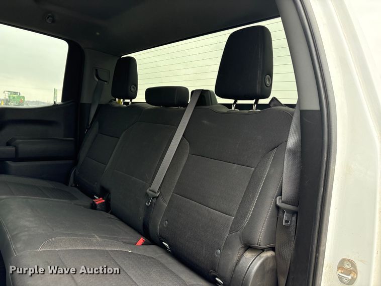 image for item FG2822 2021 Chevrolet Silverado 1500 Crew Cab pickup truck