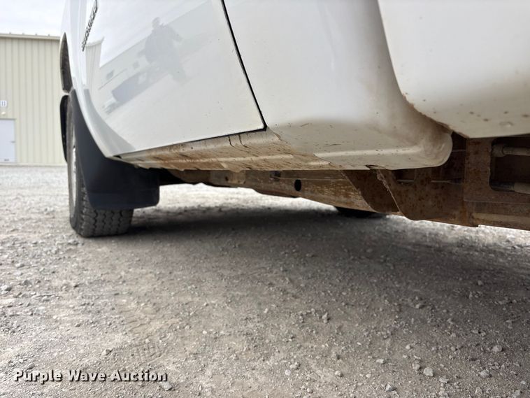 image for item FG2823 2013 Chevrolet Silverado 1500 pickup truck