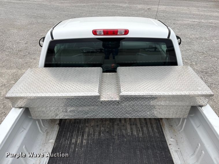 image for item FG2823 2013 Chevrolet Silverado 1500 pickup truck