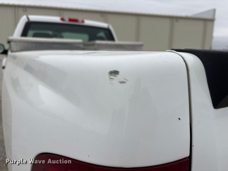 image for item FG2823 2013 Chevrolet Silverado 1500 pickup truck