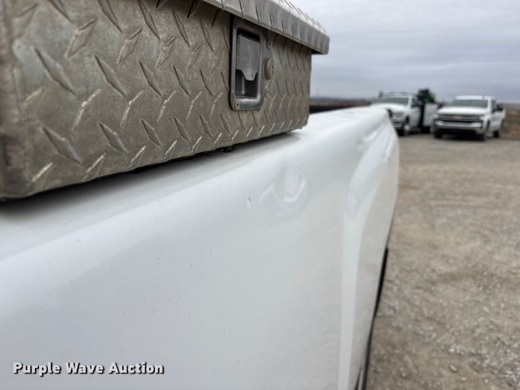 image for item FG2823 2013 Chevrolet Silverado 1500 pickup truck