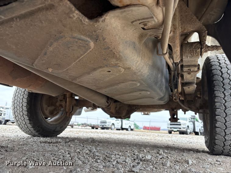 image for item FG2823 2013 Chevrolet Silverado 1500 pickup truck