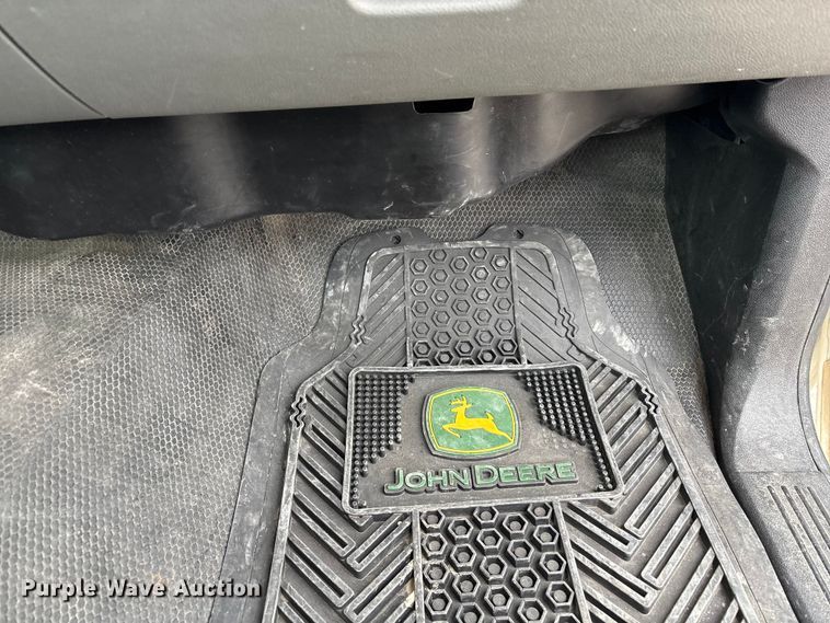 image for item FG2823 2013 Chevrolet Silverado 1500 pickup truck