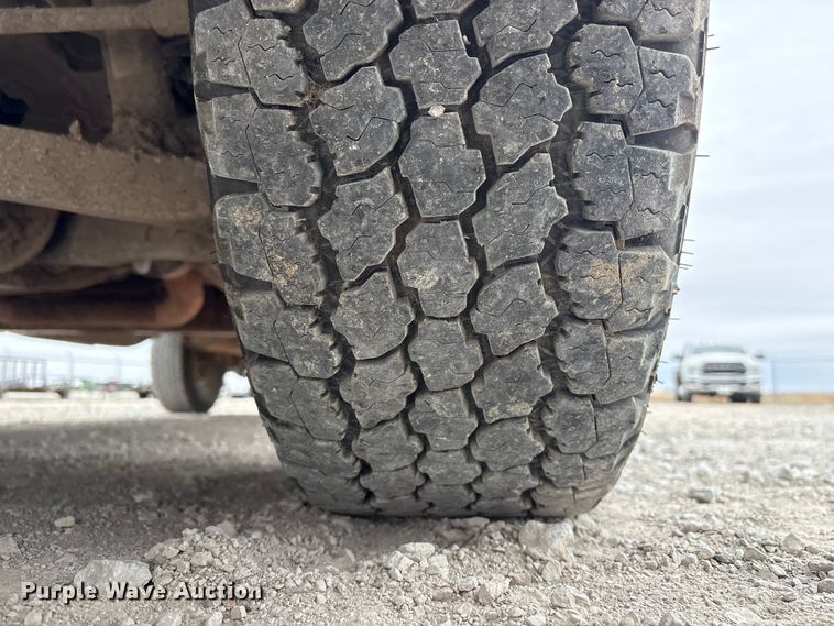 image for item FG2823 2013 Chevrolet Silverado 1500 pickup truck