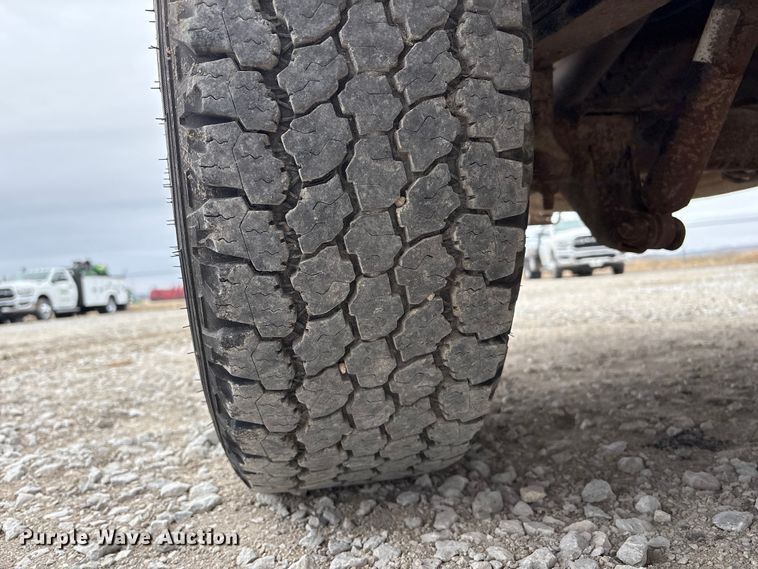 image for item FG2823 2013 Chevrolet Silverado 1500 pickup truck