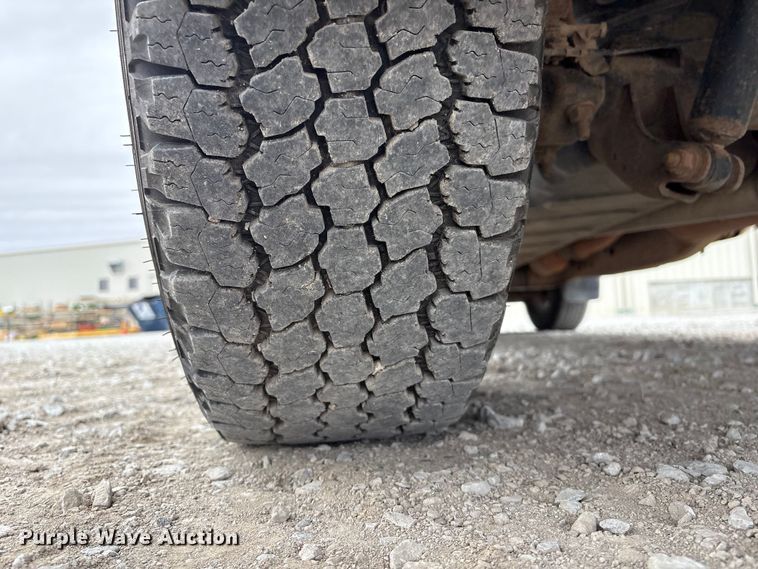 image for item FG2823 2013 Chevrolet Silverado 1500 pickup truck