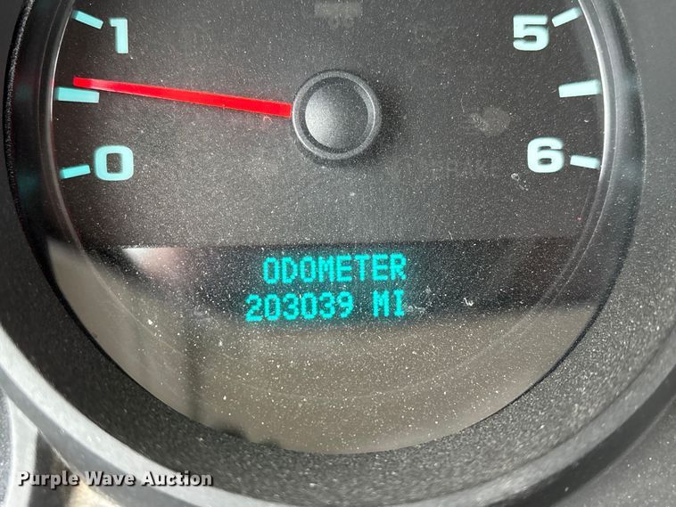 image for item FG2823 2013 Chevrolet Silverado 1500 pickup truck