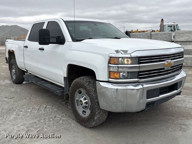 image for item FG2826 2016 Chevrolet Silverado 2500HD Crew Cab pickup truck
