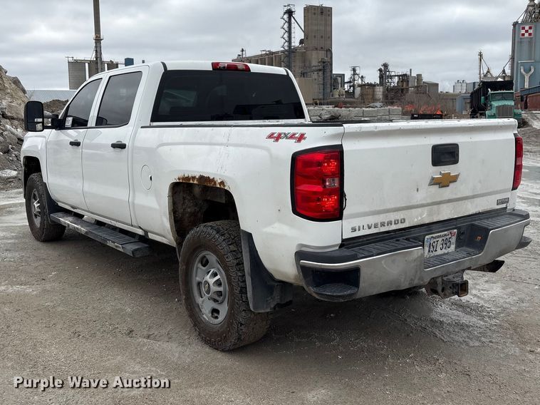 image for item FG2826 2016 Chevrolet Silverado 2500HD Crew Cab pickup truck