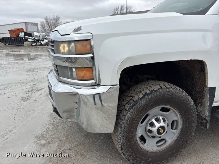 image for item FG2826 2016 Chevrolet Silverado 2500HD Crew Cab pickup truck